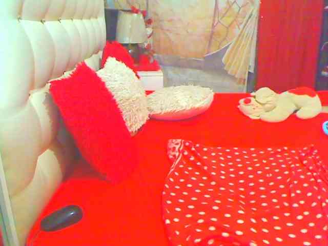 HOTLILLIE webcam