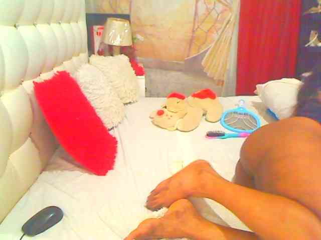 HOTLILLIE webcam