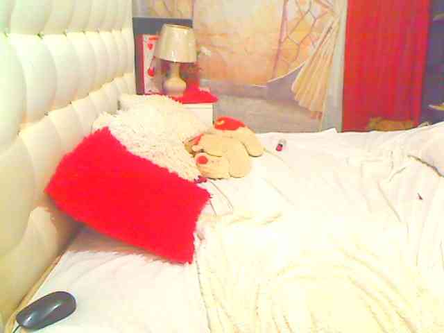 HOTLILLIE webcam