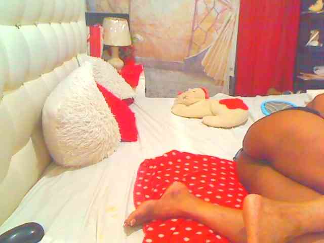 HOTLILLIE Live Webcam on BongaCams