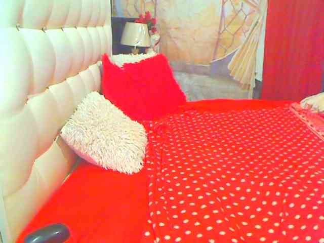 HOTLILLIE webcam