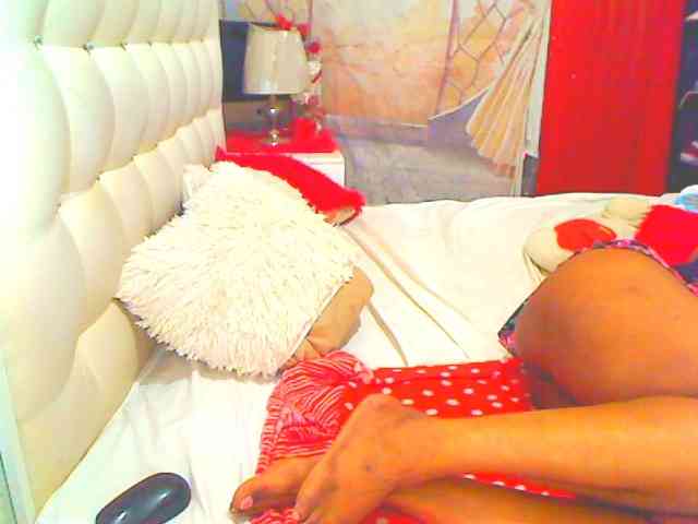 HOTLILLIE webcam
