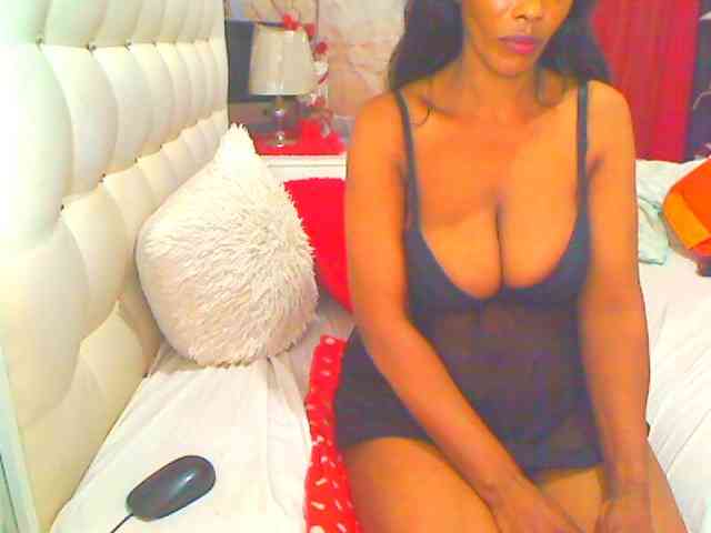 HOTLILLIE webcam