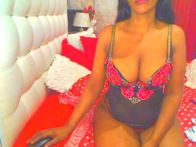 HOTLILLIE webcam
