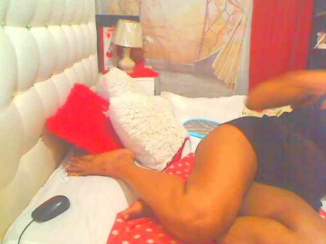 HOTLILLIE webcam