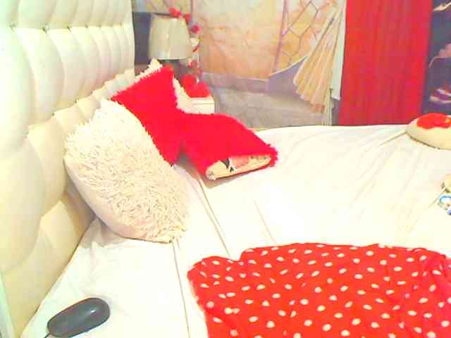 HOTLILLIE webcam