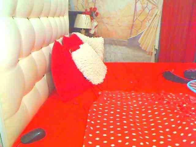 HOTLILLIE webcam