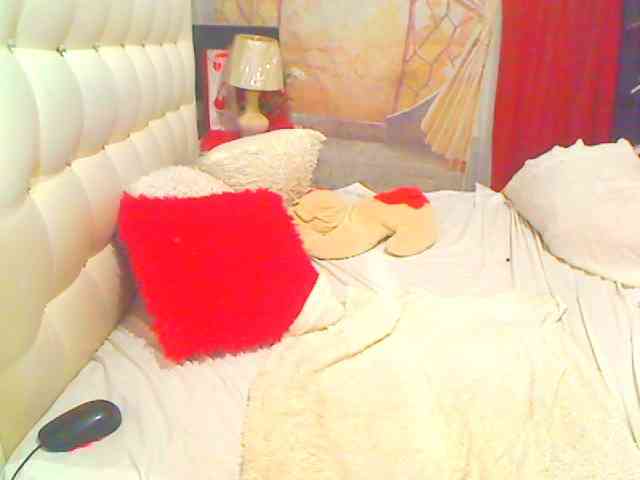 HOTLILLIE webcam