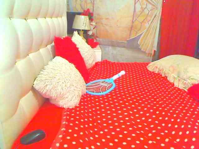 HOTLILLIE webcam