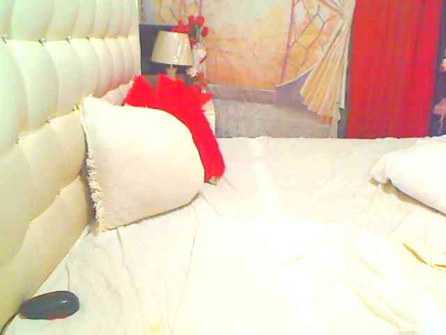 HOTLILLIE webcam