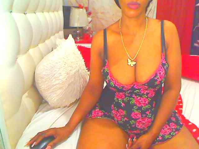 HOTLILLIE webcam