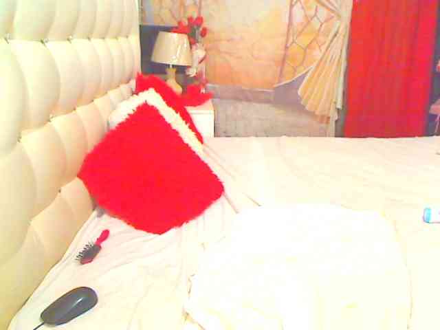 HOTLILLIE webcam