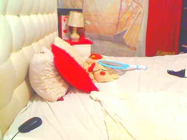 HOTLILLIE webcam