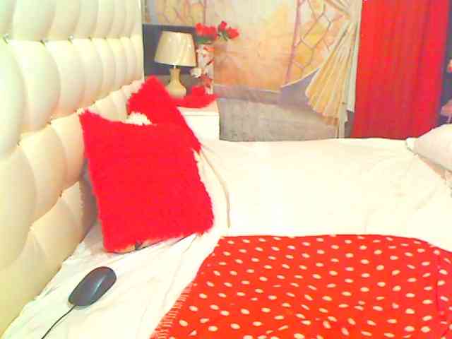 HOTLILLIE webcam