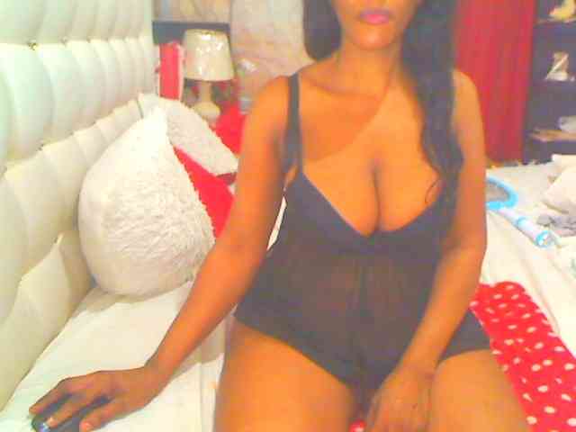 HOTLILLIE Live Webcam on BongaCams