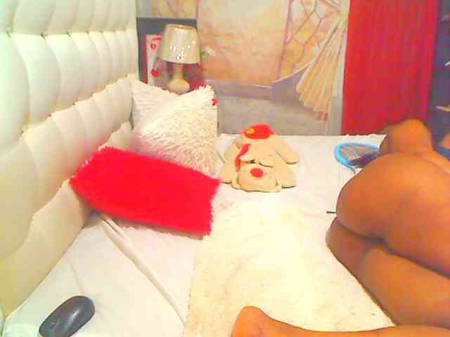 HOTLILLIE webcam