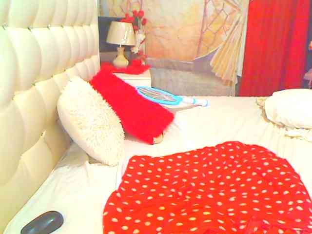 HOTLILLIE webcam