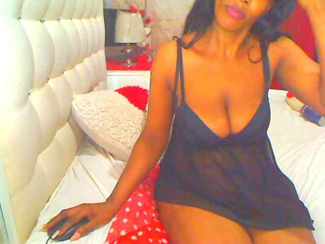 HOTLILLIE webcam