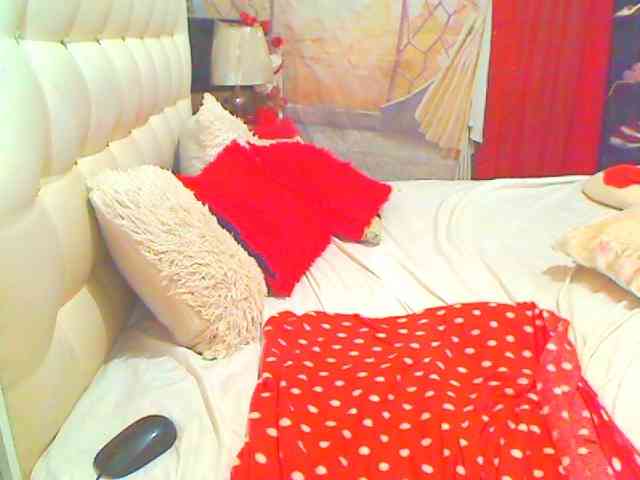 HOTLILLIE webcam