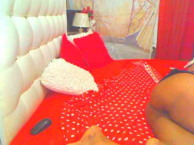 HOTLILLIE webcam