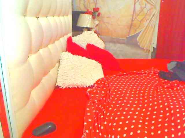 HOTLILLIE webcam