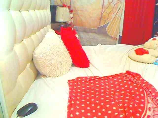 HOTLILLIE webcam