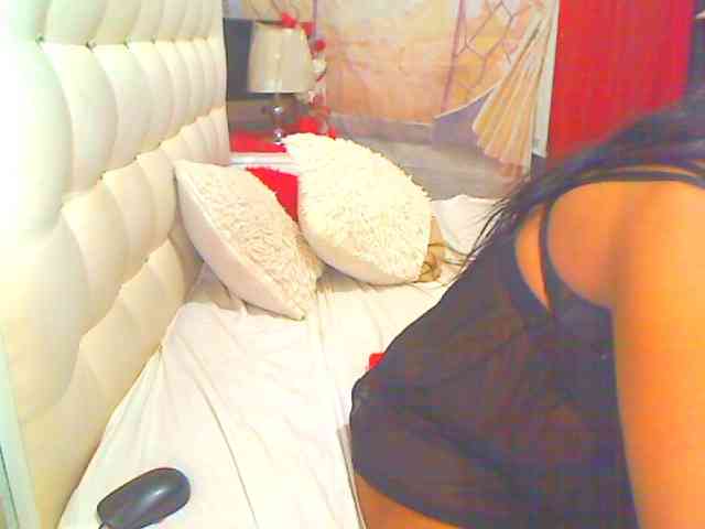 HOTLILLIE webcam