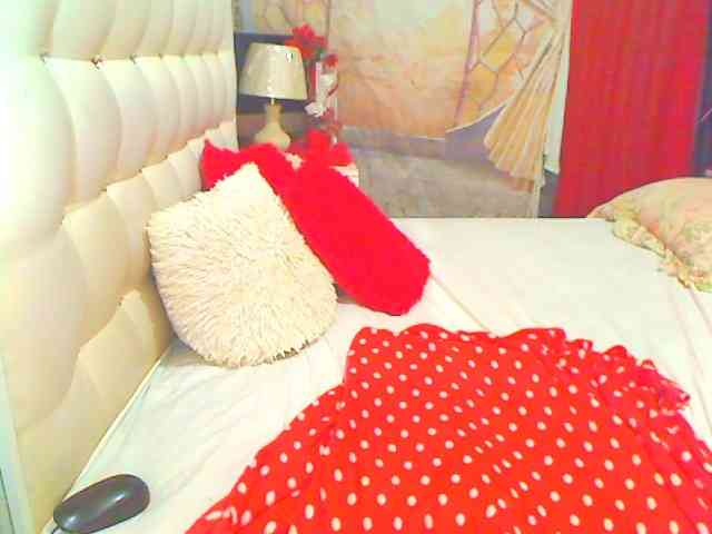 HOTLILLIE webcam