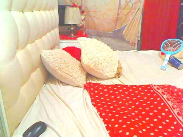 HOTLILLIE webcam