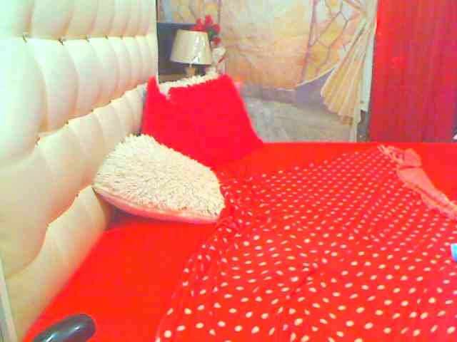 HOTLILLIE webcam
