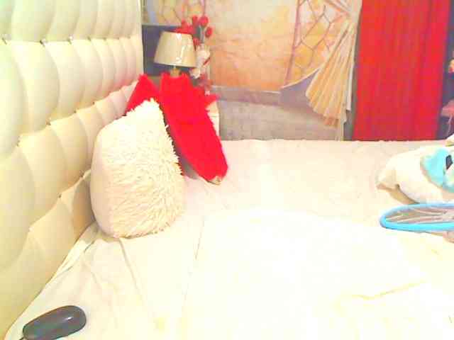 HOTLILLIE webcam