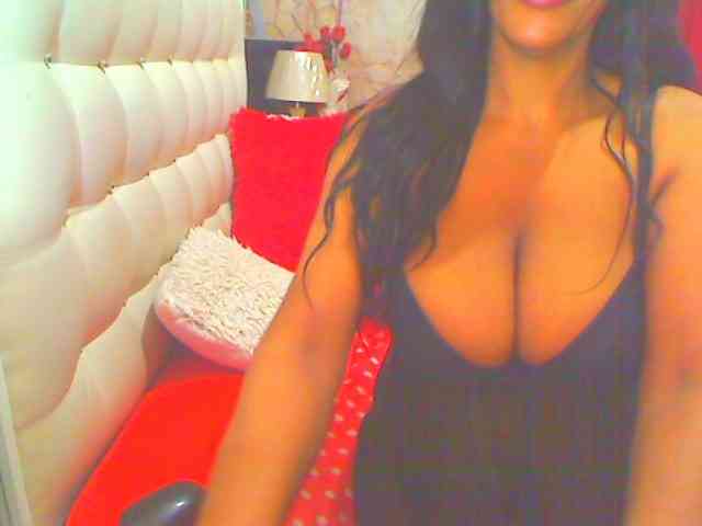 HOTLILLIE webcam