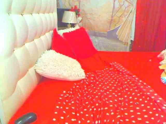 HOTLILLIE webcam