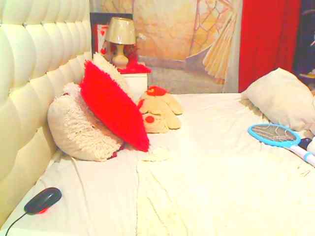 HOTLILLIE webcam
