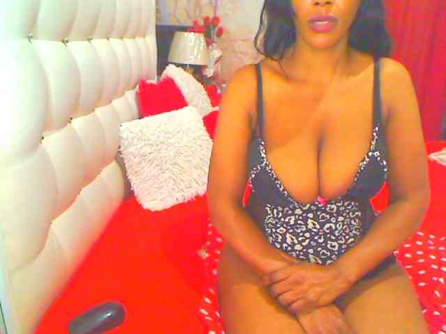 HOTLILLIE webcam