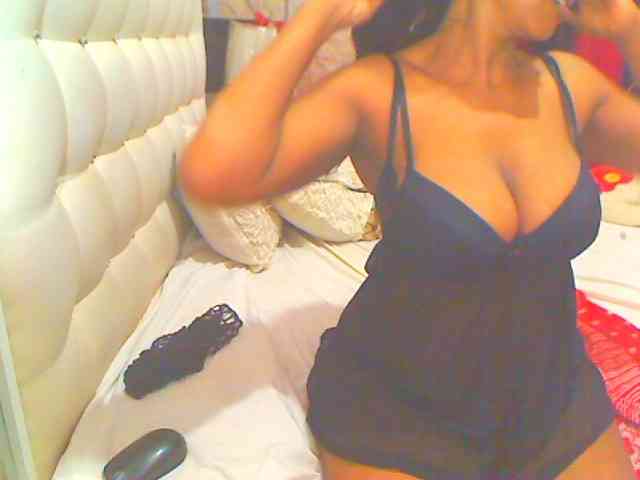 HOTLILLIE webcam