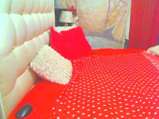 HOTLILLIE webcam