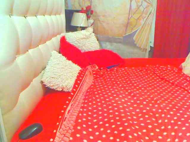 HOTLILLIE webcam