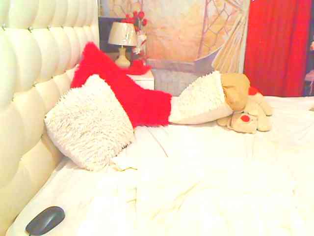 HOTLILLIE webcam