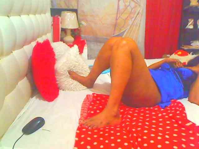 HOTLILLIE webcam