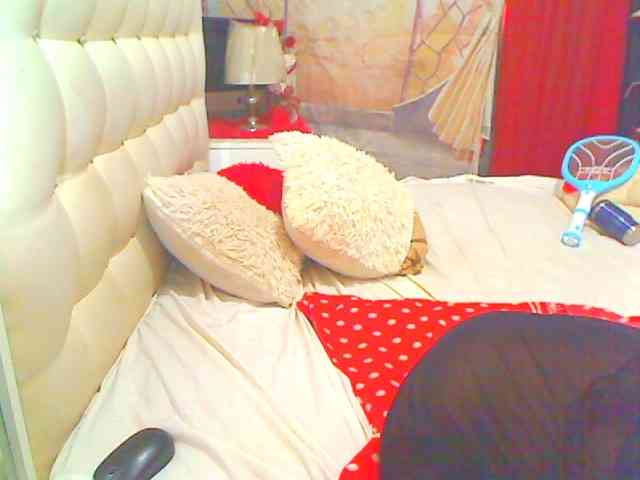 HOTLILLIE webcam