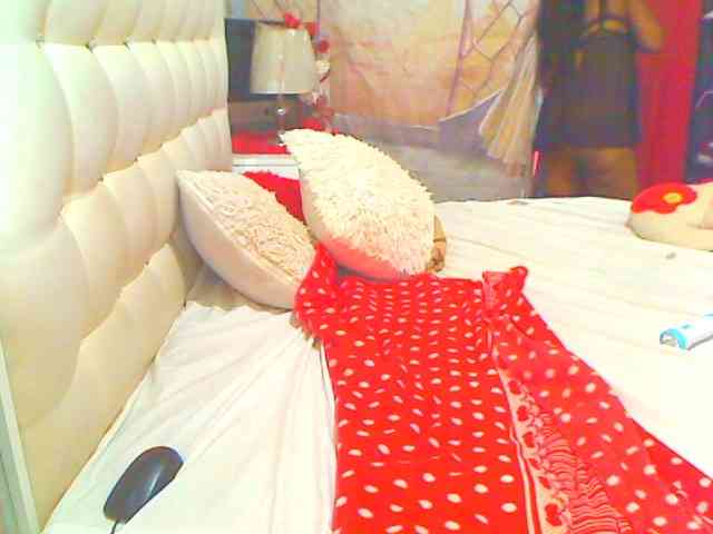 HOTLILLIE webcam