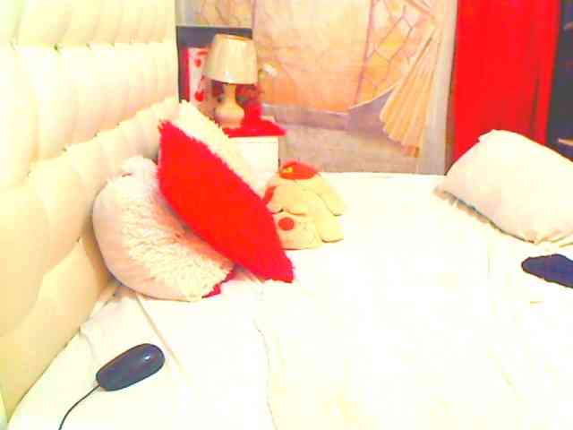 HOTLILLIE webcam