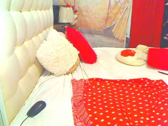 HOTLILLIE webcam