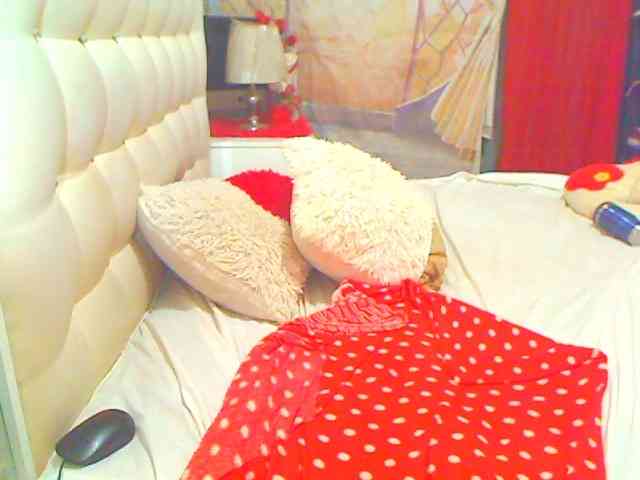 HOTLILLIE webcam
