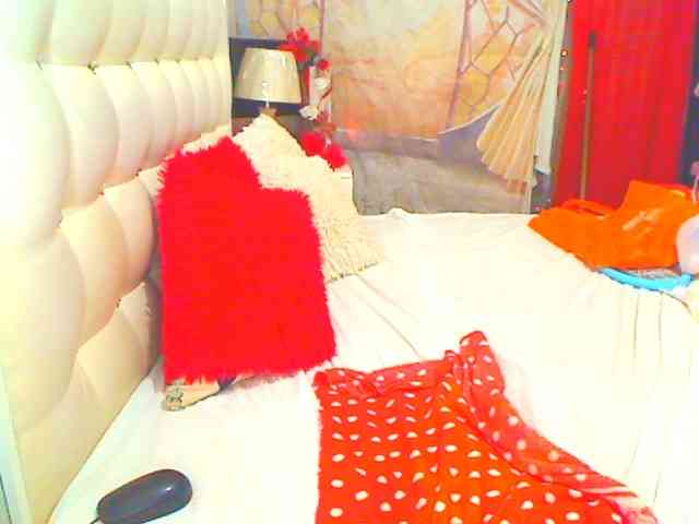 HOTLILLIE webcam