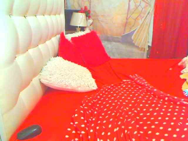 HOTLILLIE webcam