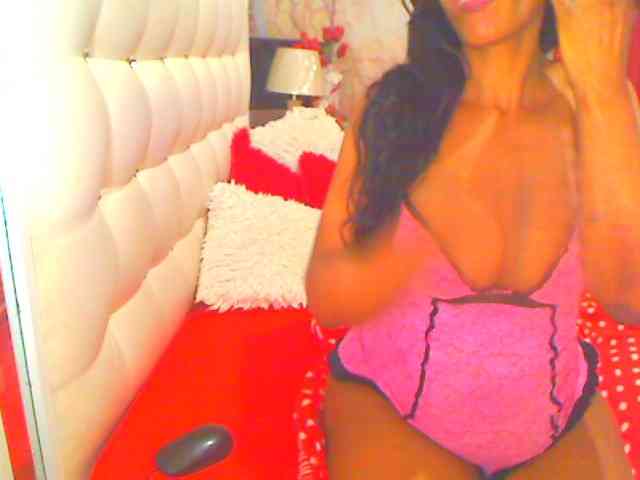 HOTLILLIE webcam