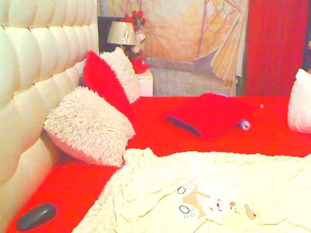 HOTLILLIE webcam