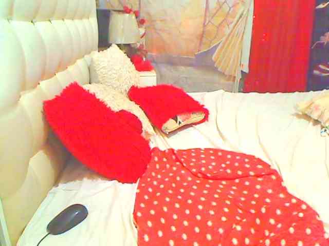 HOTLILLIE webcam